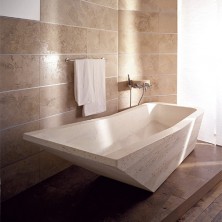 Travertine Dimensional Bath Tub with Travertine Tile Wall