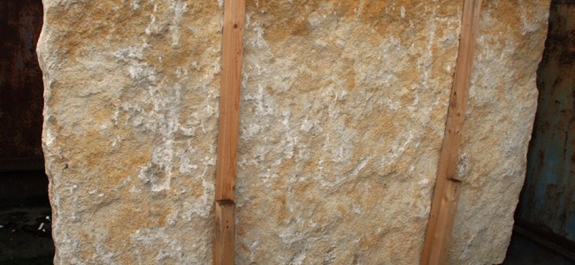 Jerusalem Gold Cleft 3"-5" Dimensional Limestone